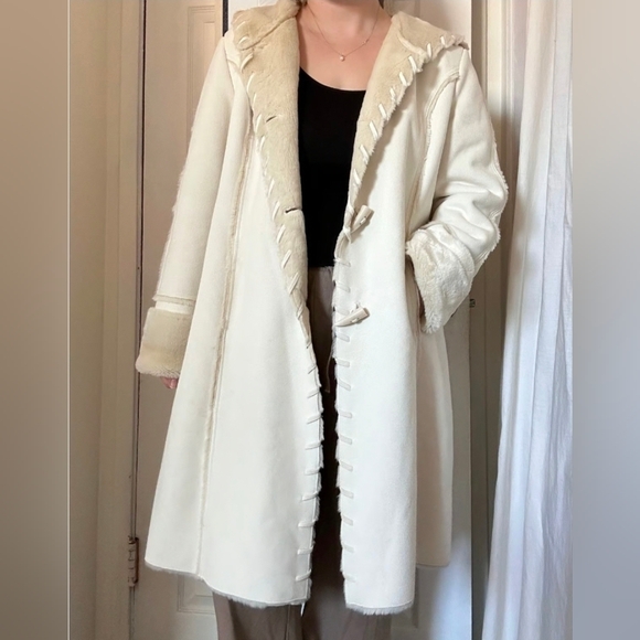 Liz Claiborne Jackets & Blazers - Elegant Cream Teddy Jacket for Women